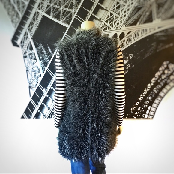 MICHAEL KORS Faux Fur Raccoon Vest! - Picture 4 of 8